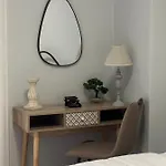 Ina\'S House Downtown